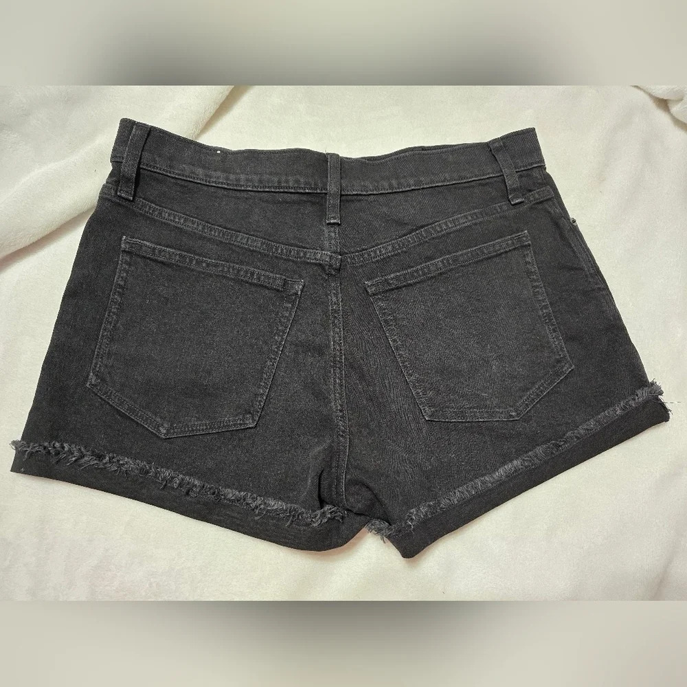 NWT J. Crew Factory Button Fly Black Wash Jean Shorts, Raw Cuffed Hem, Size 29. - Picture 2 of 9